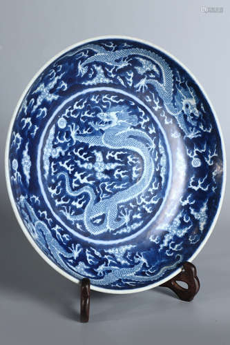 KANGXI MARK, CHINESE BLUE & WHITE DRAGON PLATE