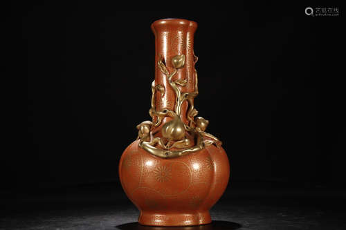 QIANLONG MARK, CHINESE GILT RED GLAZED VASE