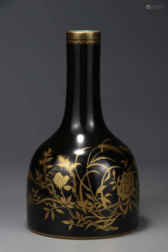 QIANLONG MARK, CHINESE GILT INK COLORED VASE