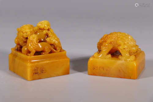SET OF CHINESE SOAPSTONE SQUARED SEAL