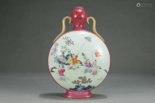 QIANLONG MARK, CHINESE RED COLORED FAMILLE ROSE VASE