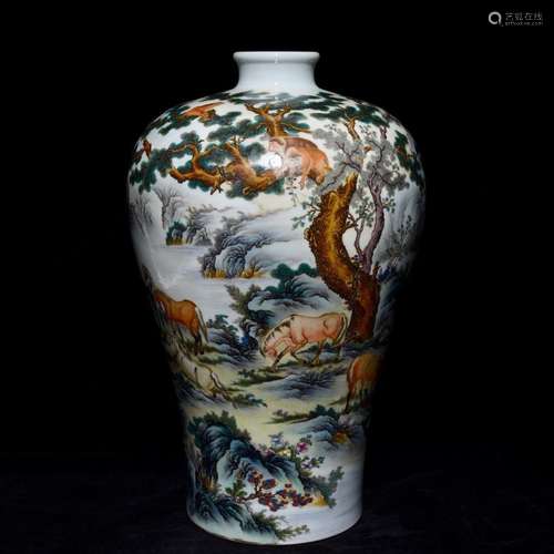 A Chinese Porcelain Famille Rose Meiping Vase