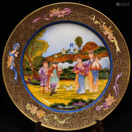 A Chinese Porcelain Enameled Gilding Plate