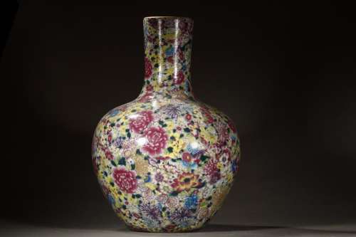 A Chinese Porcelain Wucai Bottle Vase