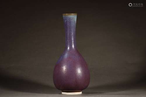 A Chinese Porcelain Jun Kiln Vase