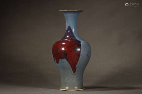 A Chinese Porcelain Jun Kiln Vase