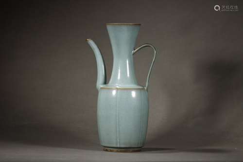 A Chinese Porcelain Jun Kiln Pot