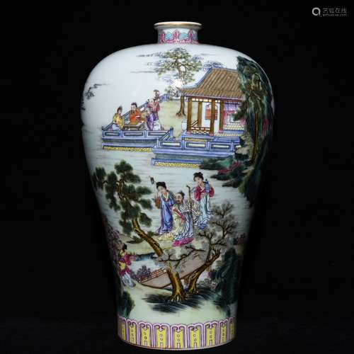 A Chinese Porcelain Famille Rose Meiping Vase