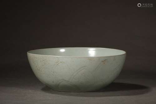 A Chinese Porcelain Ru Kiln Bowl