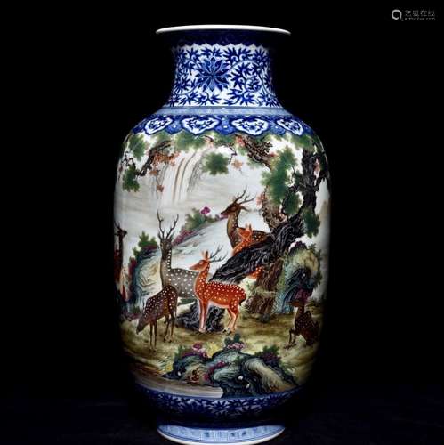 A Chinese Porcelain Blue&White Famille Rose Vase