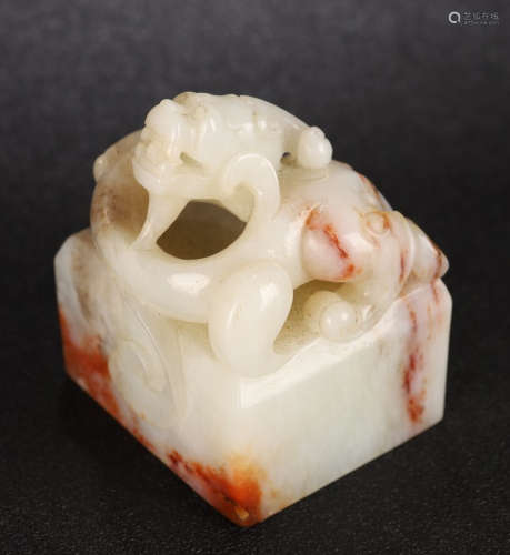A HETIAN JADE SEAL CSHAPED WITH DRAGON