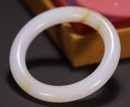 A HETIAN JADE BANGLE