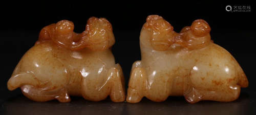 PAIR OF HETIAN JADE HORSE PENDANT