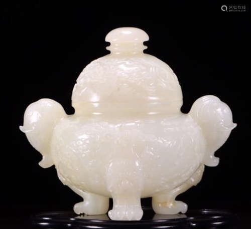 A HETIAN JADE CENSER WITH BEAST EARS