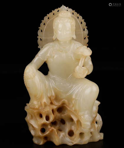 A HETIAN WHITE JADE GUANYIN BUDDHA STATUE