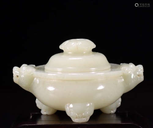 A HETIAN JADE CENSER WITH BEAST EARS