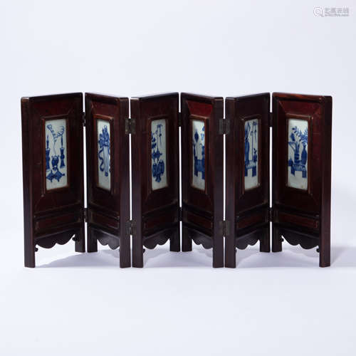 ROSEWOOD PORCELAIN SCREEN IN QING DYNASTY, CHINA