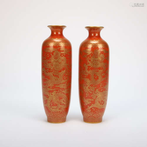 A PAIR OF  CHINESE VASES WITH GOLD DRAGON PATTERN