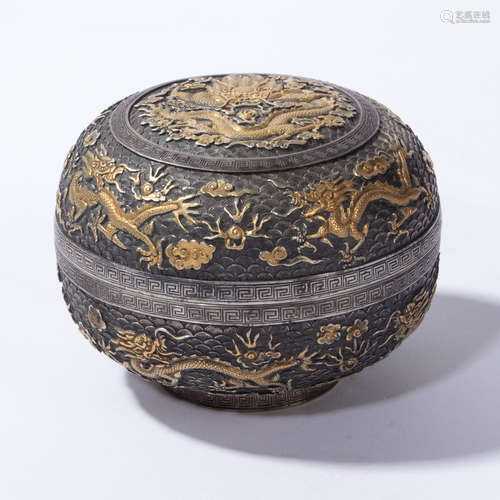 CHINESE SILVER GILT DRAGON PATTERN POWDER BOX