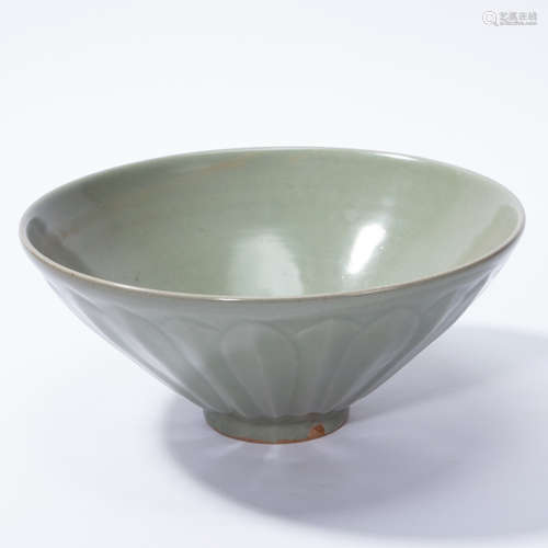 CHINESE CELADON BOWL