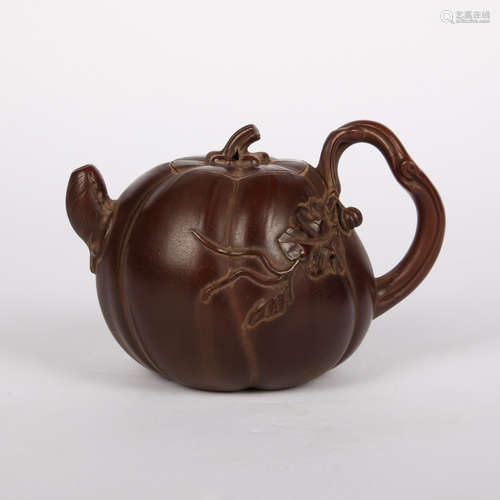 CHINESE PUMPKIN-SHAPED  BOCCARO TEAPOT