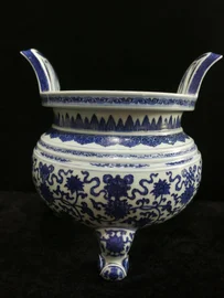 Chinese Antiques, Arts and Snuff Bottles