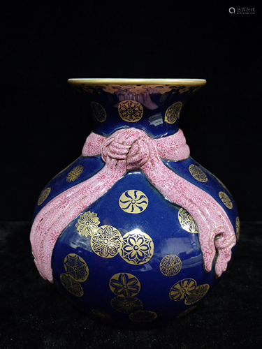 a chinese gilded blue glaze vase Qian Long Mark