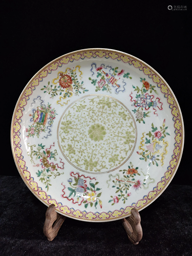 a chinese famille rose dish Tong Zhi Mark