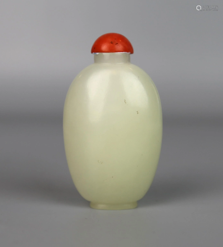 a chiense jade snuff bottle