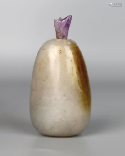 a chiense jade snuff bottle