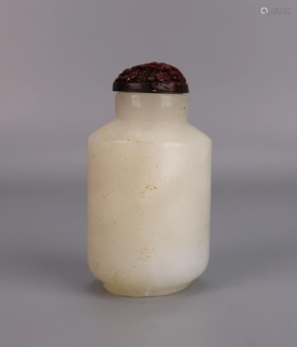 a chiense jade snuff bottle