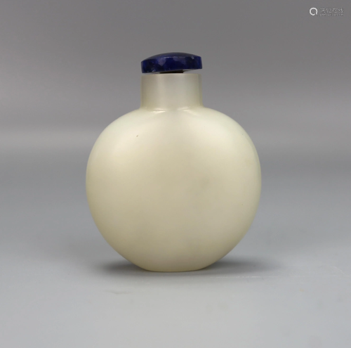 a chinese jade snuff bottle