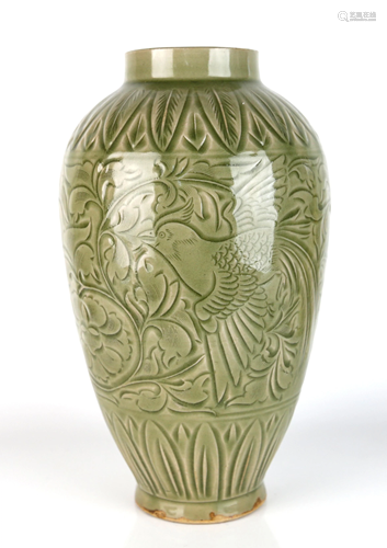 a chinese Yao Zhou Mei Ping vase