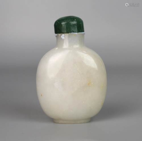 a chinese jade snuff bottle