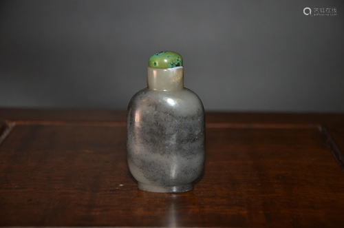 hetian blue and white jade snuff bottle