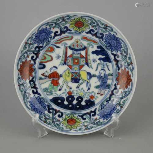 a chinese wu cai glazed dish