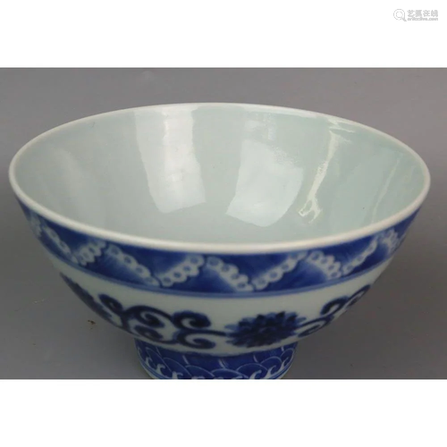 a chinese blue and white bowl Yong Zheng Mark