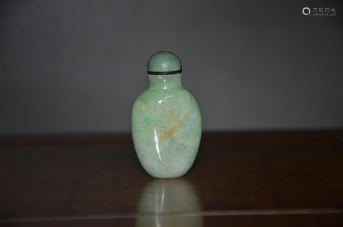 jade snuff bottle