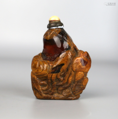 a chinese amber snuff bottle