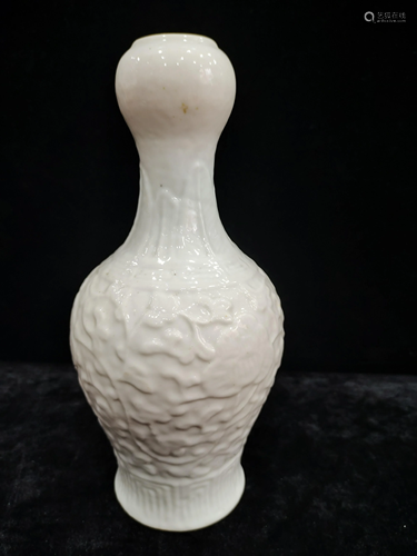 A chinese white glazed porcelain vase