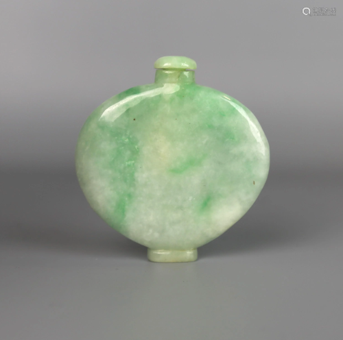 a chinese jadite snuff bottle