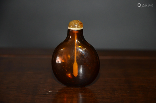 glass snuff bottle