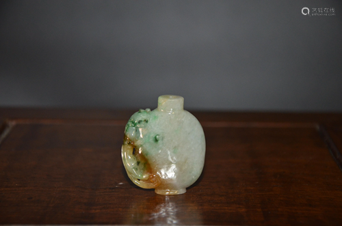 jade snuff bottle