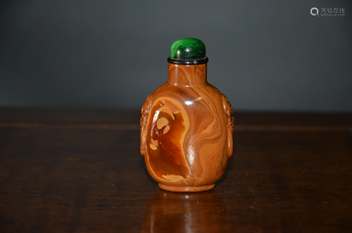 amber beeswax snuff bottle