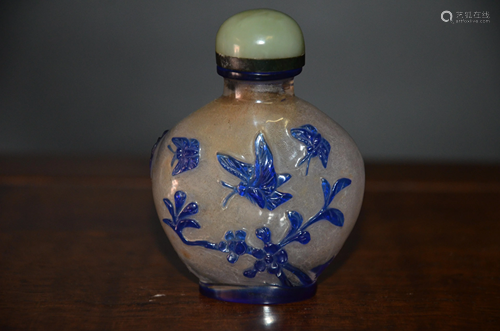 glass snuff bottle