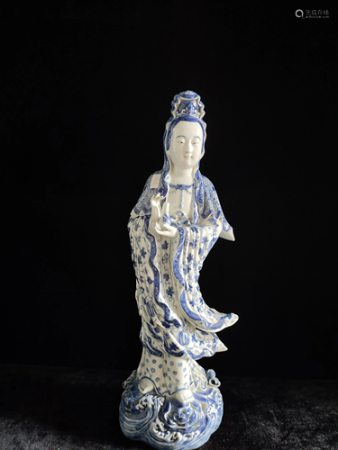 a chinese blue and white Guan Yin