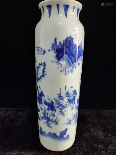 a chinese blue and white tong vase