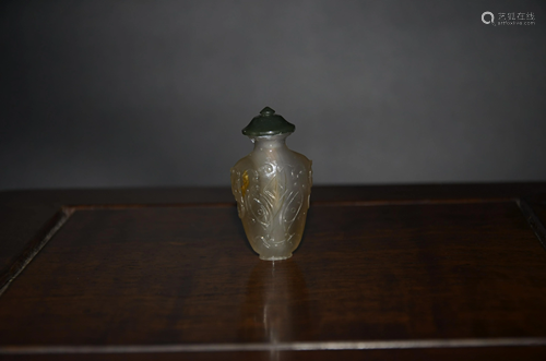 agate snuff bottle