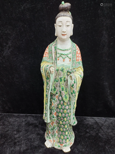 A chinese wucai porcelain figure