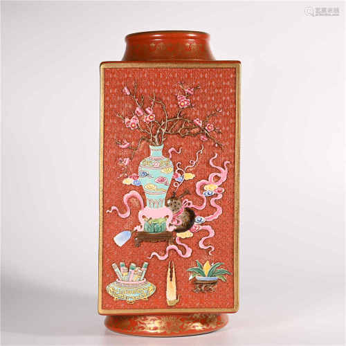 Qianlong famille rose square bottle